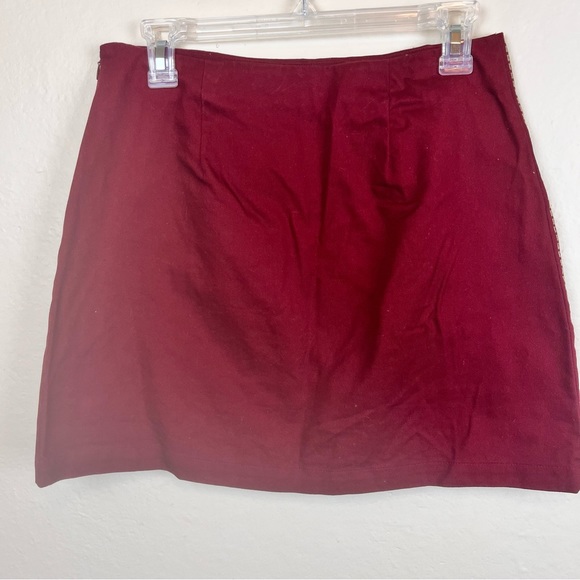 Harper miniskirt in berry color w/floral embroidery-Medium - Picture 6 of 11